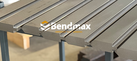 Heavy duty Amada style press brake punch No.10.136 with 60 degree angle