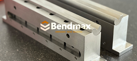 Press brake wing die for mark-free stainless steel bending