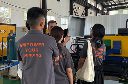 a senior technician with more than ten years of bending experience